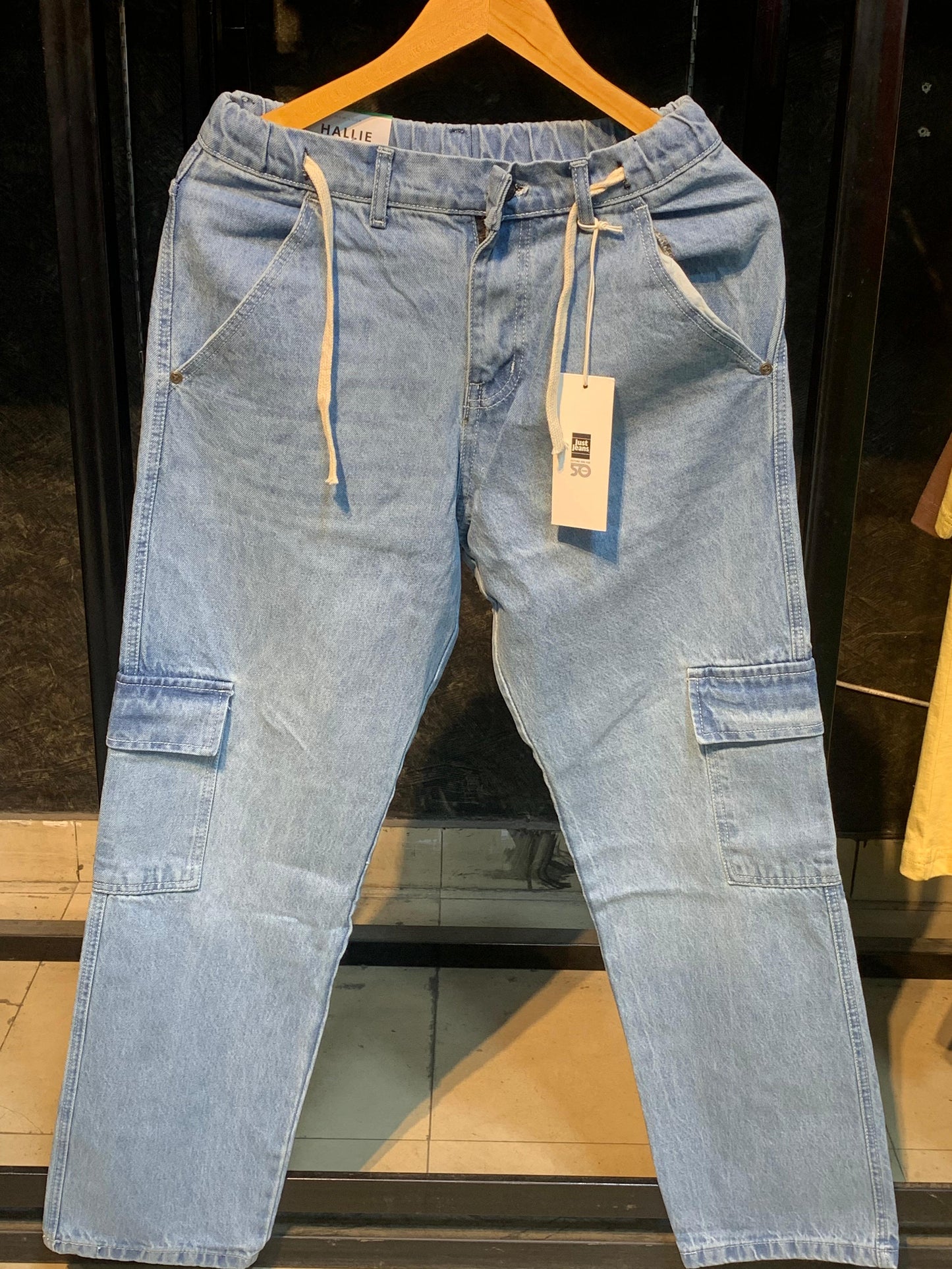 Baggy Six-Pocket Cargo Jeans – Streetwear Utility Fit