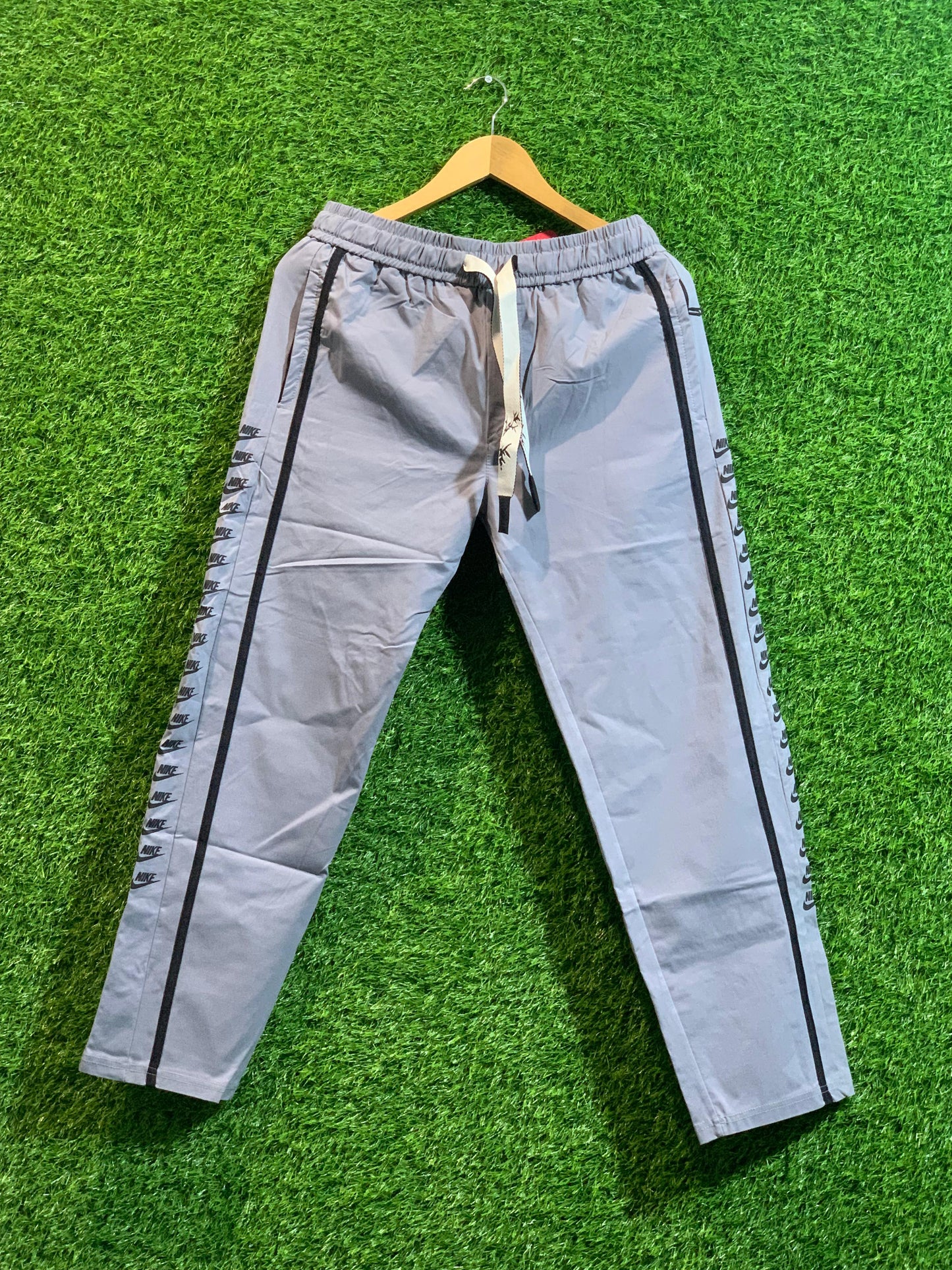 Premium Oversized Baggy Trousers – Streetwear Comfort Fit