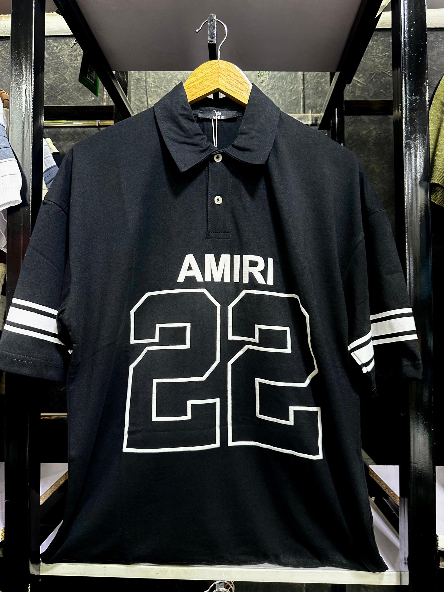 Down shoulder t-shirt polo style